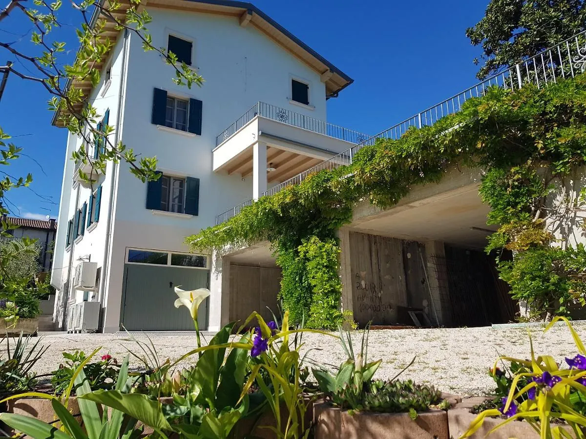 Nocleg ze śniadaniem Roseto Holidays Azzurro Cavalcaselle