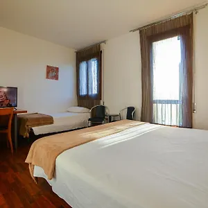 4* Hotel Querini Business